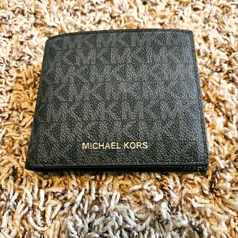 Michael Kors Cooper Signature Logo Bifold Wallet NWT